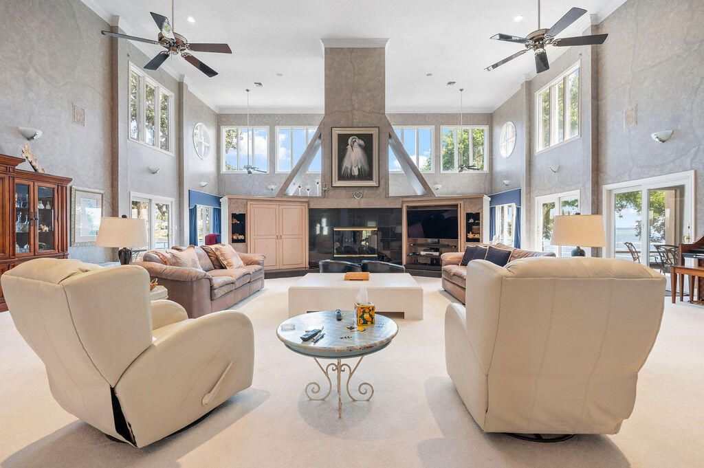 Fireplace, Interior, Living room, Pendant Lights, Recessed Lighting