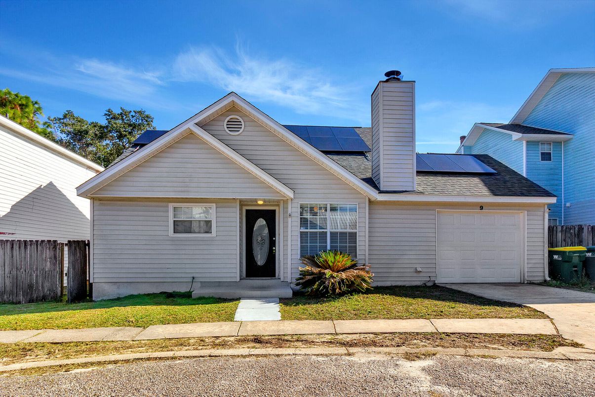 Attached, Exterior, Facade, Solar Panels, Ranch