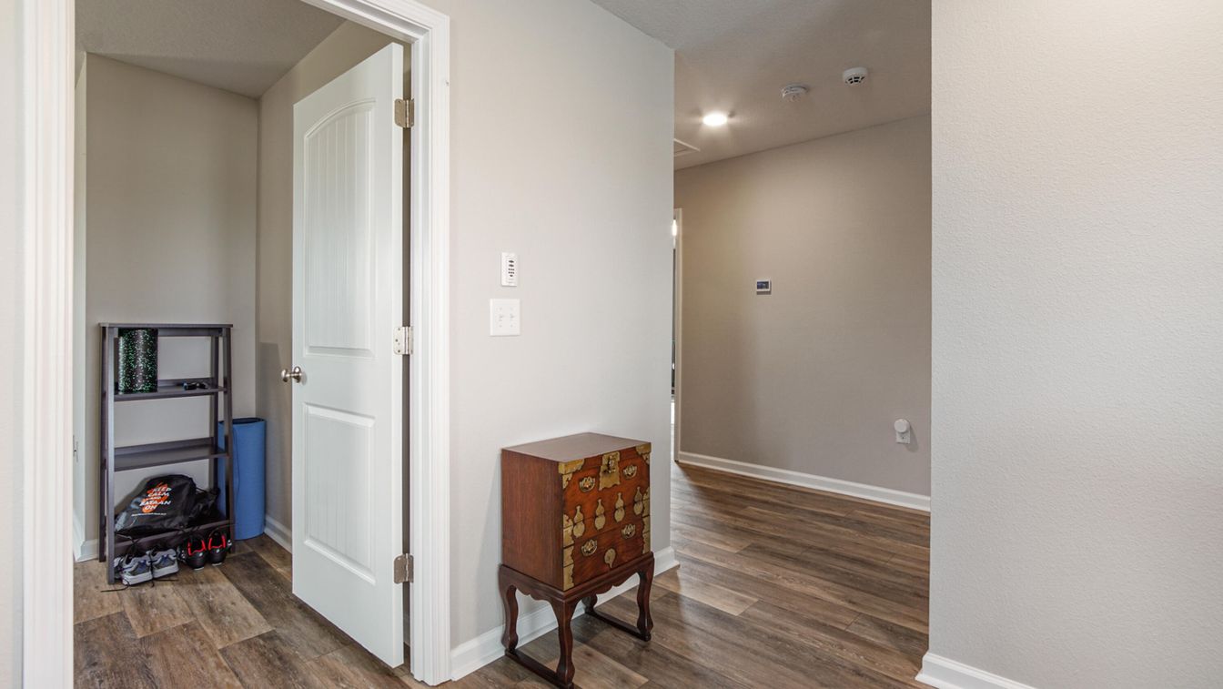 Interior, Recessed Lighting, Wood Texture Flooring