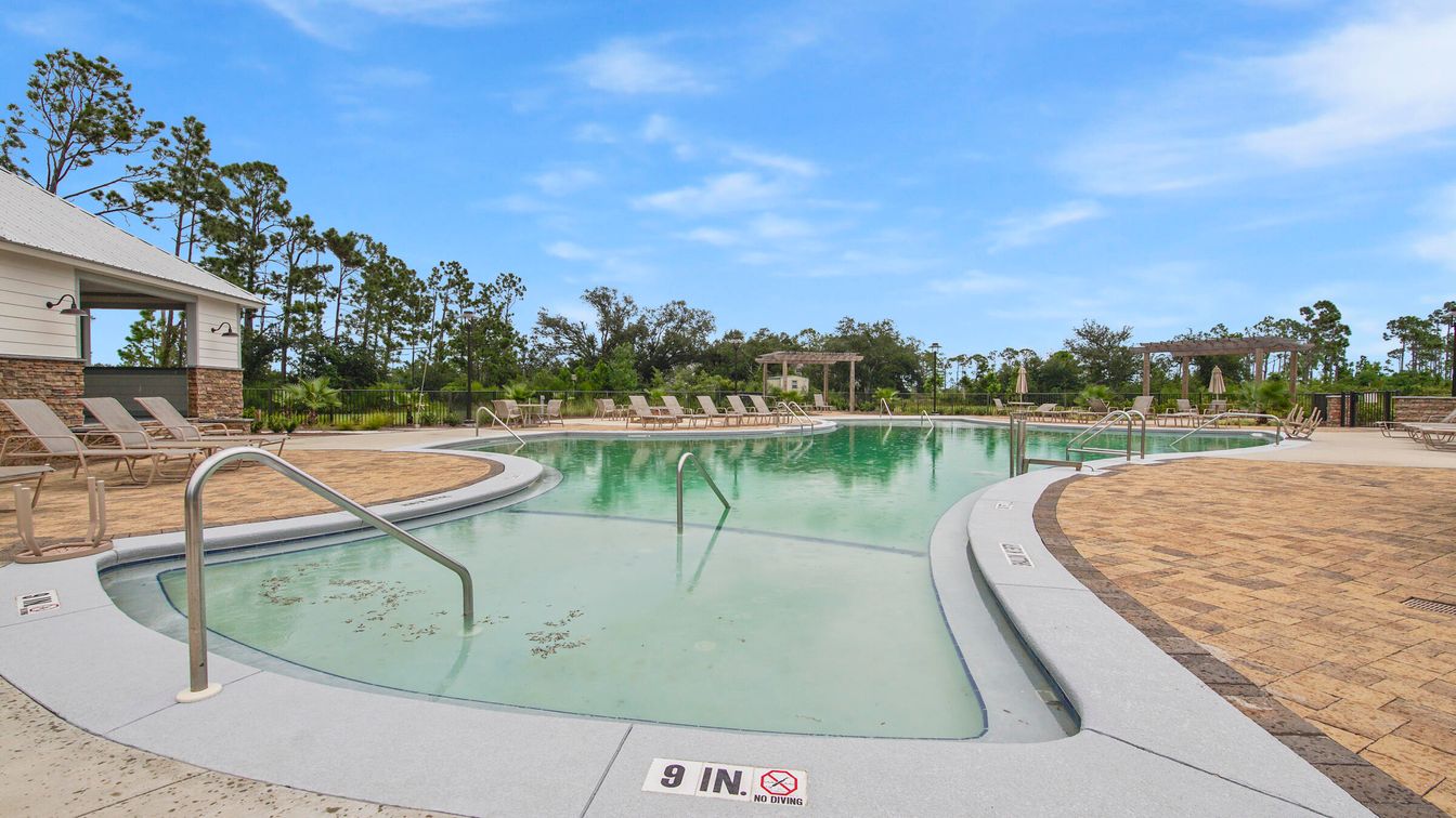 Exterior, Pool