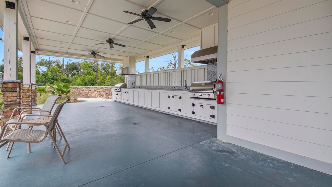 Exterior, Outdoor Kitchen