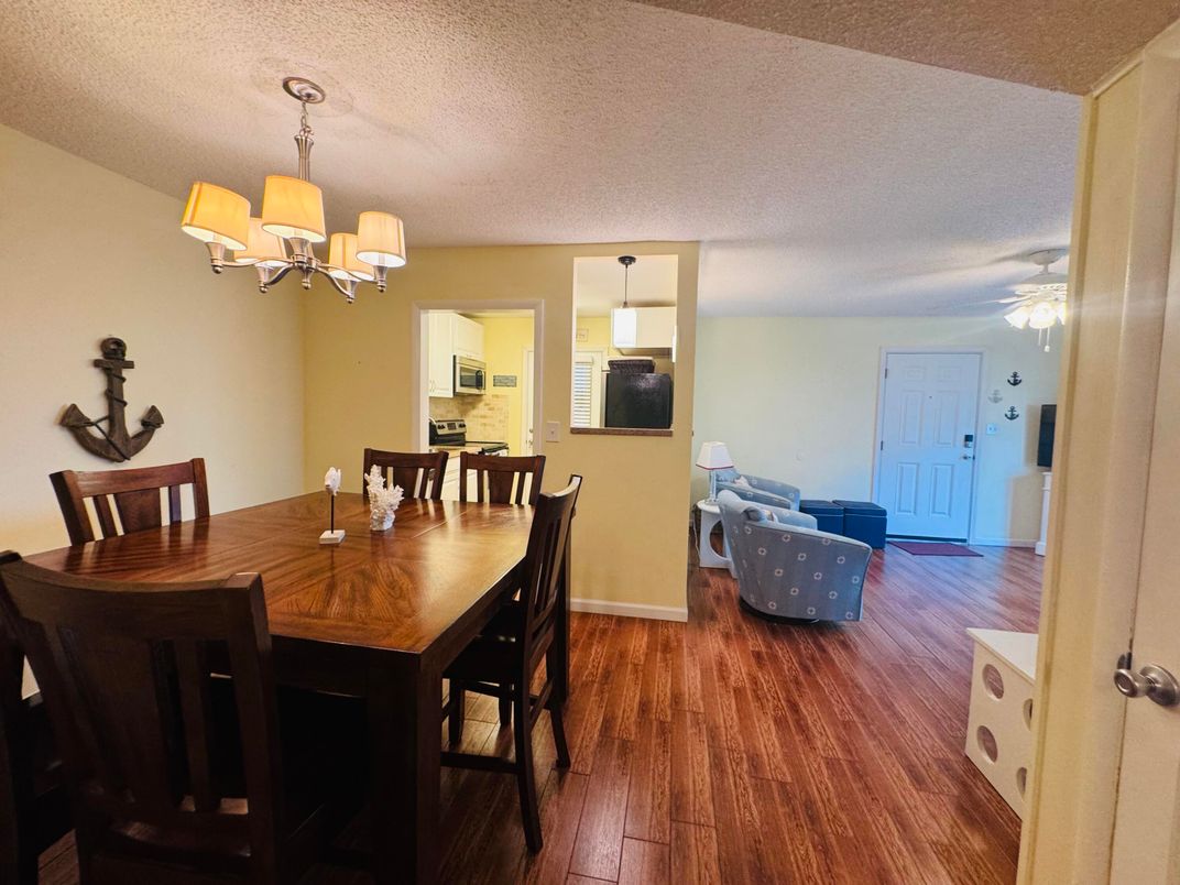 Chandelier, Dining room, Interior, Living room, Wood Texture Flooring
