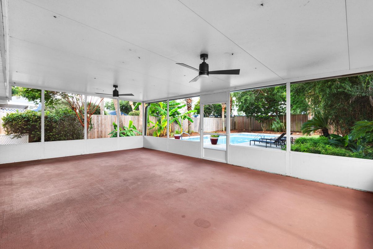 Empty room, Interior, Sun Room