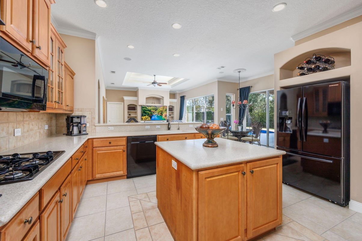Dining room, Interior, Kitchen, Pendant Lights, Recessed Lighting