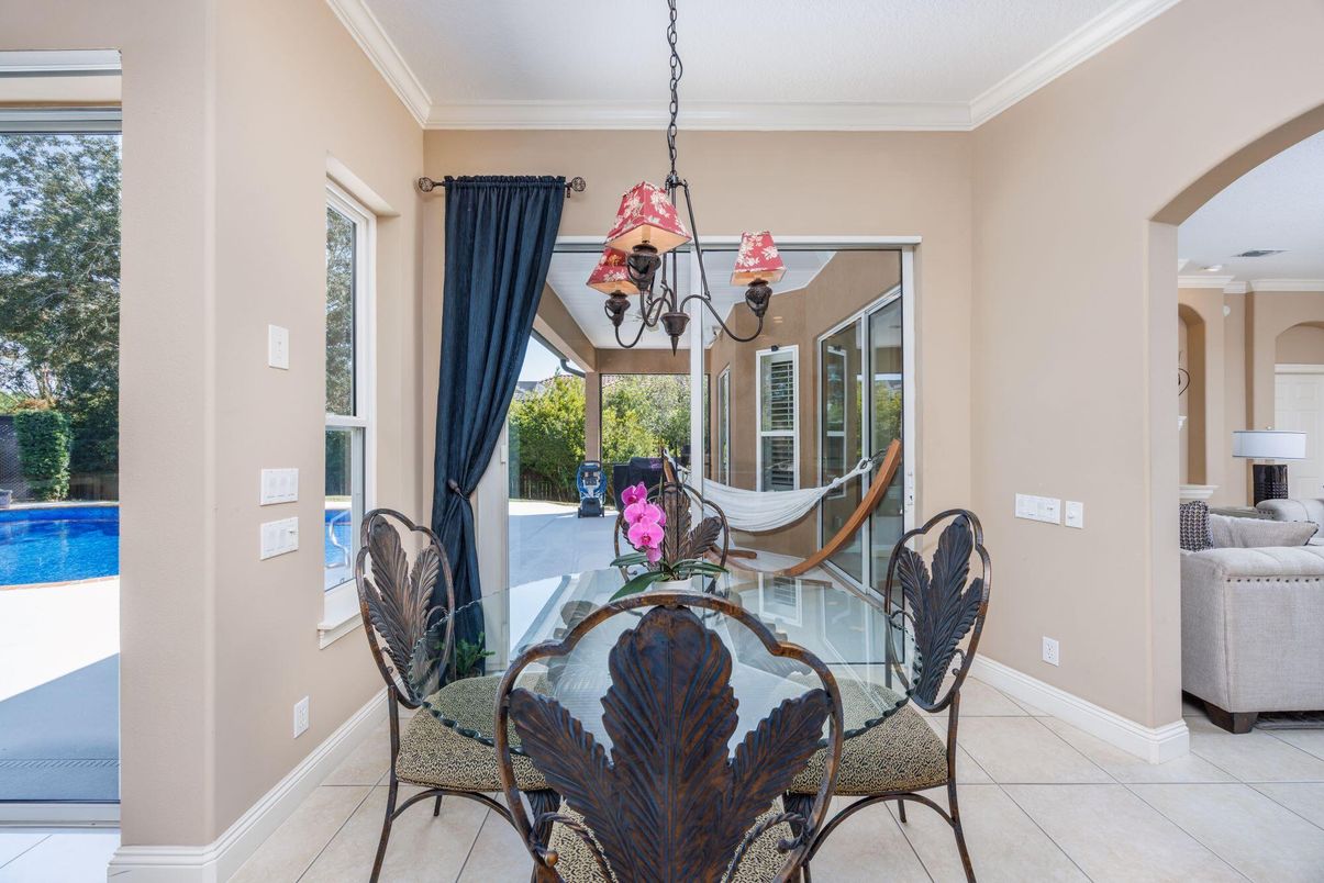 Chandelier, Dining room, Interior