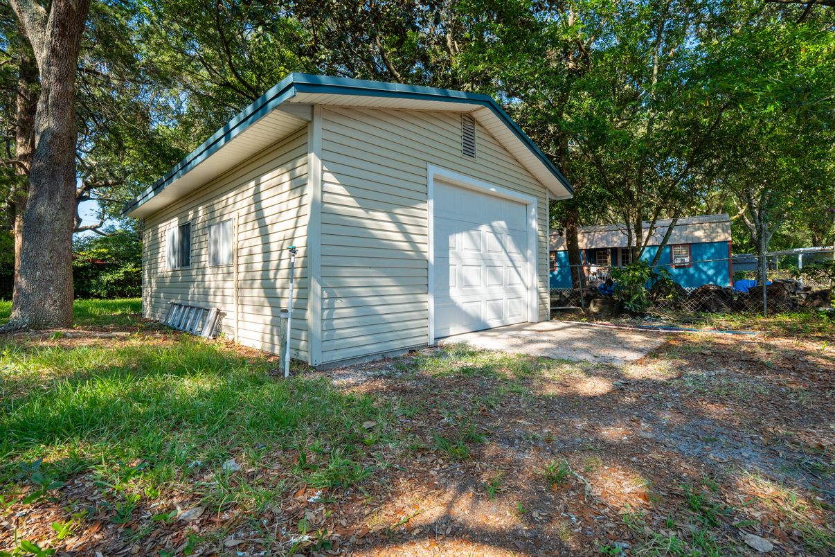 Backyard, Detached Garage, Exterior