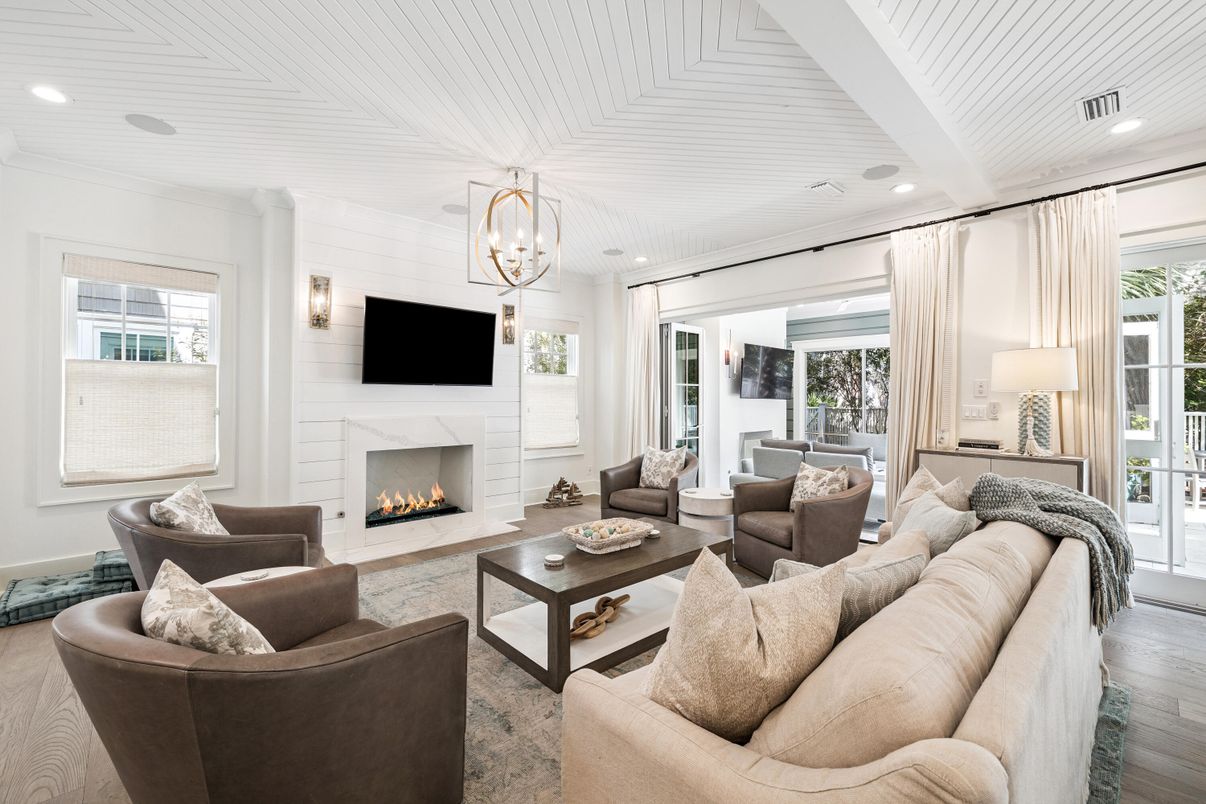 Fireplace, Interior, Living room, Pendant Lights, Recessed Lighting, Wood Texture Flooring