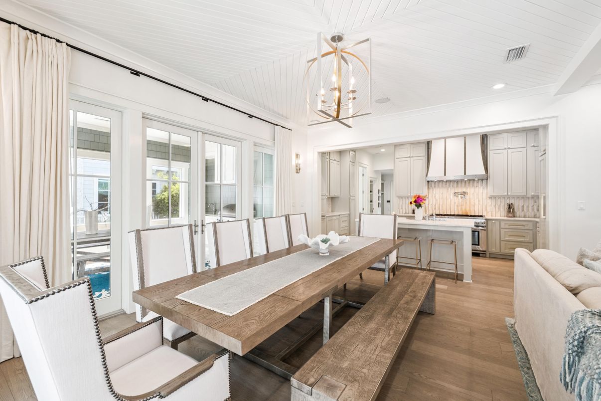 Dining room, Interior, Kitchen, Pendant Lights, Recessed Lighting, Wood Texture Flooring