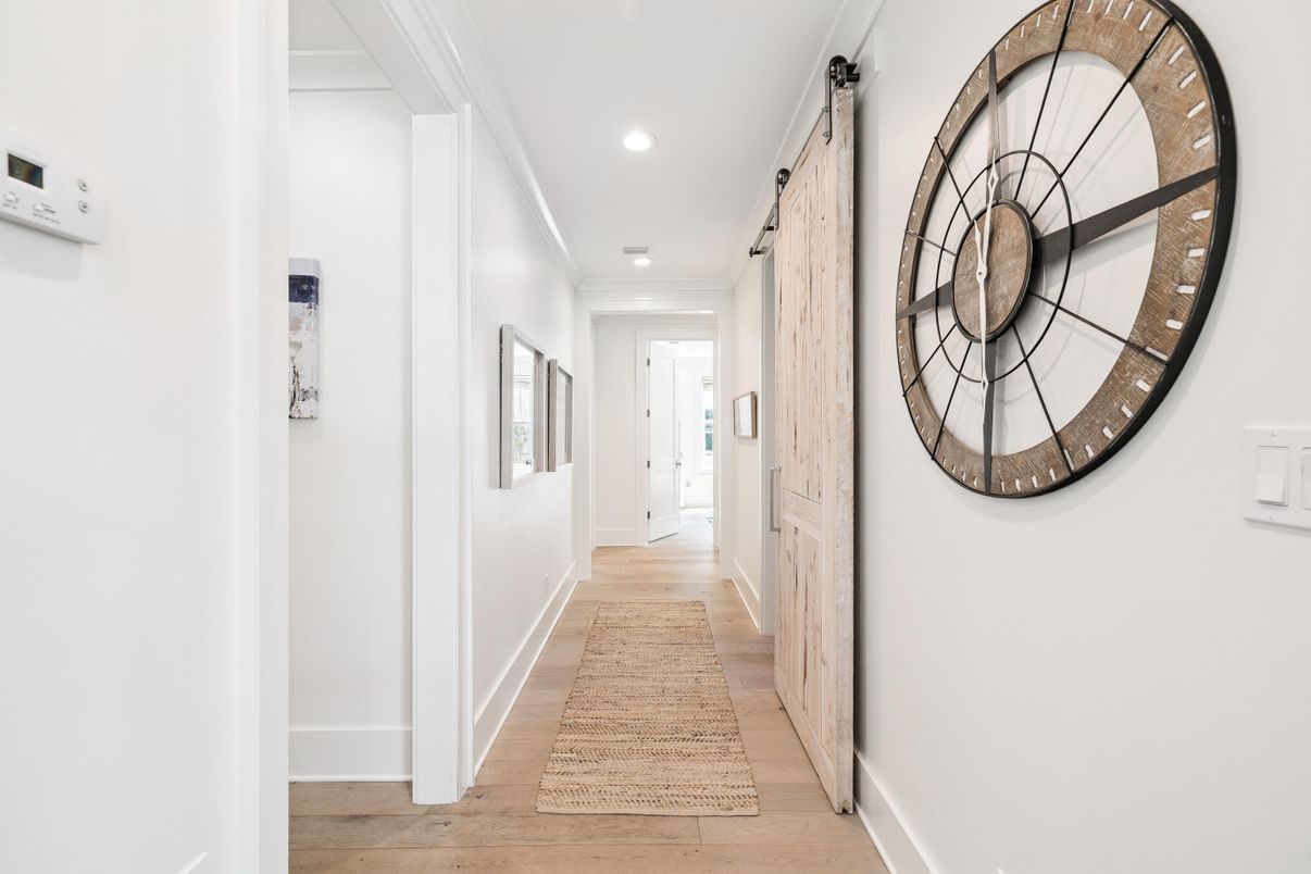 Interior, Recessed Lighting, Wood Texture Flooring