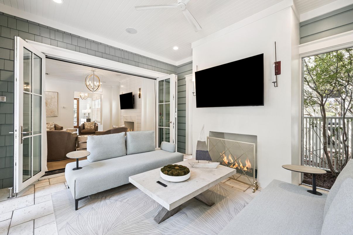 Fireplace, Interior, Living room, Pendant Lights, Recessed Lighting