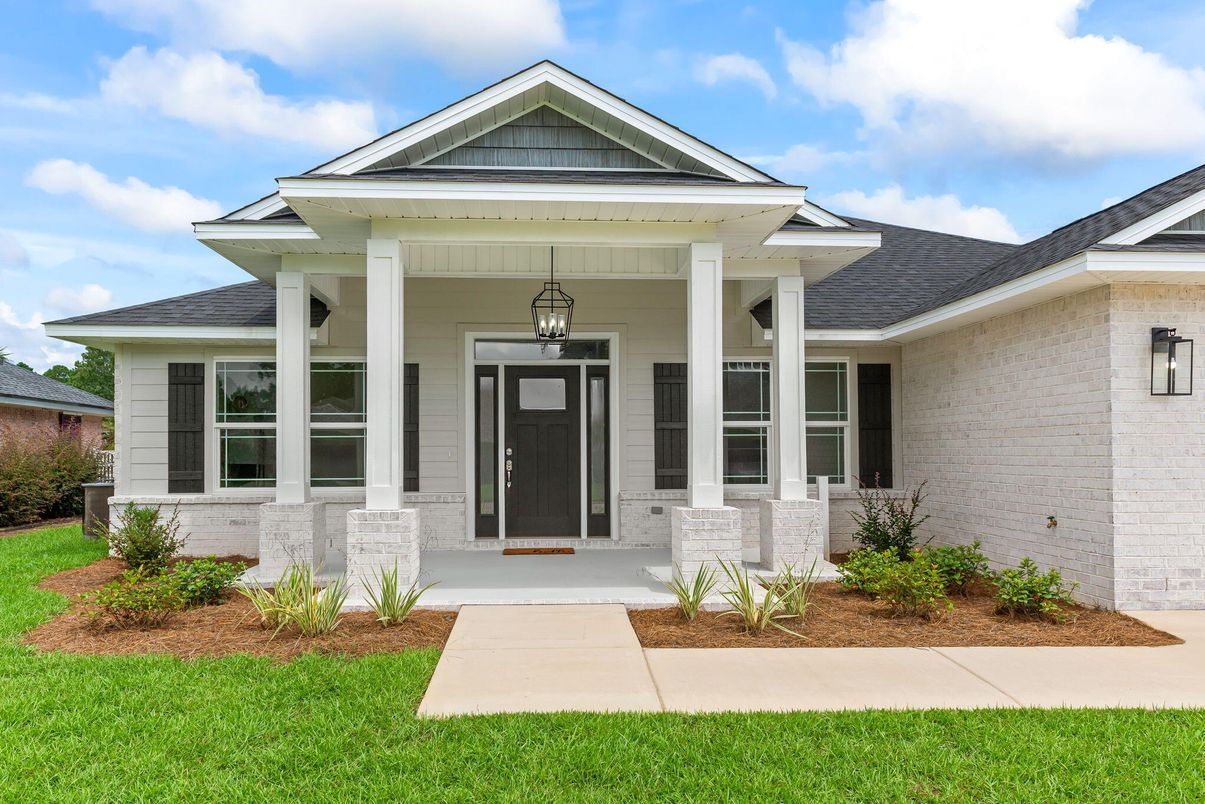 Exterior, Facade, American Craftsman