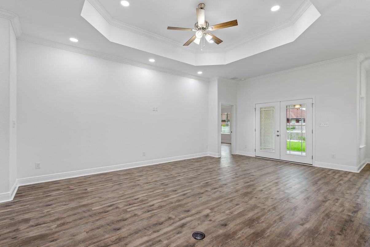 Empty room, Interior, Recessed Lighting, Wood Texture Flooring