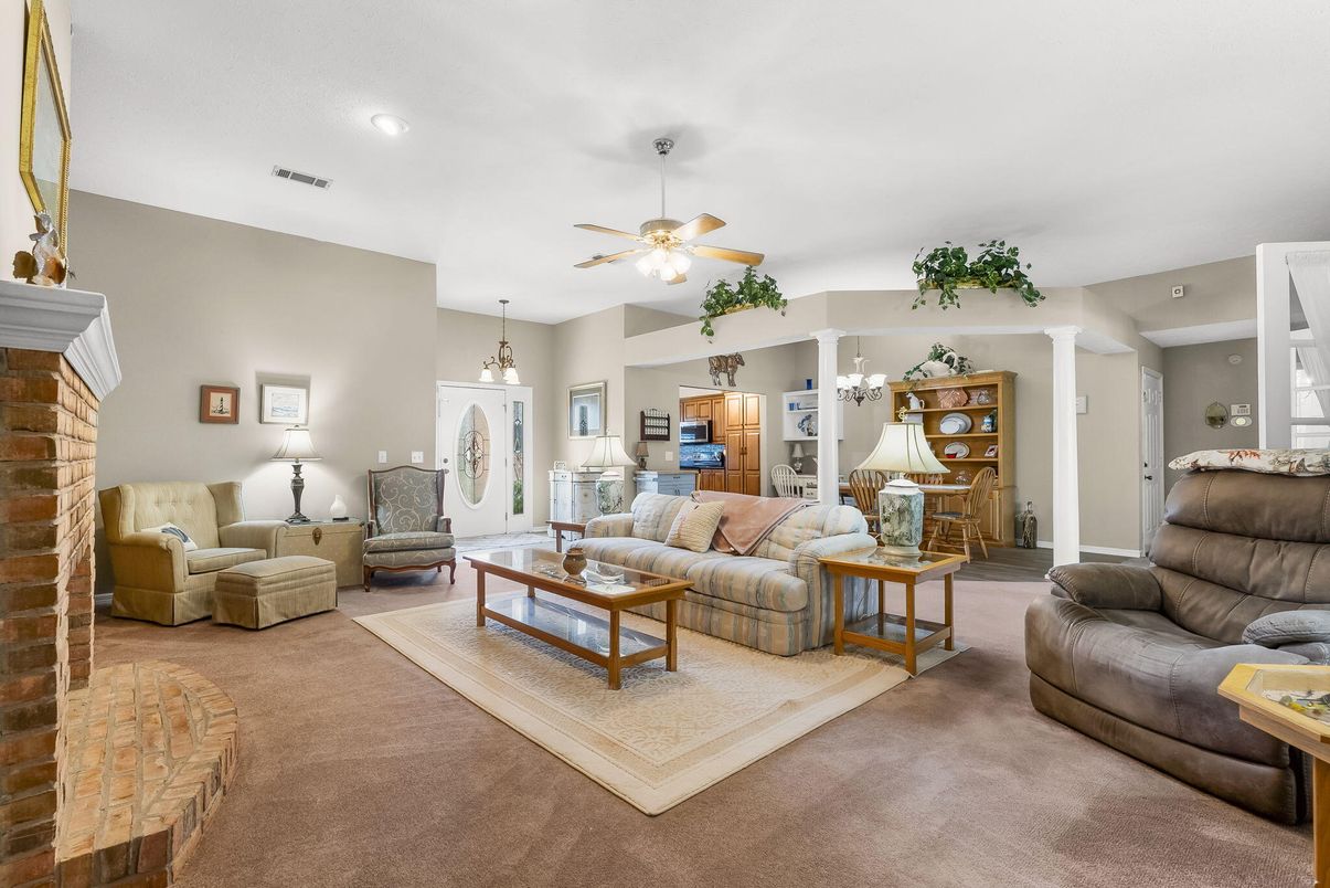 Fireplace, Interior, Living room, Pendant Lights, Recessed Lighting