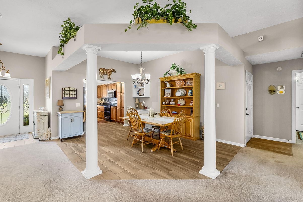 Chandelier, Dining room, Interior, Kitchen, Wood Texture Flooring