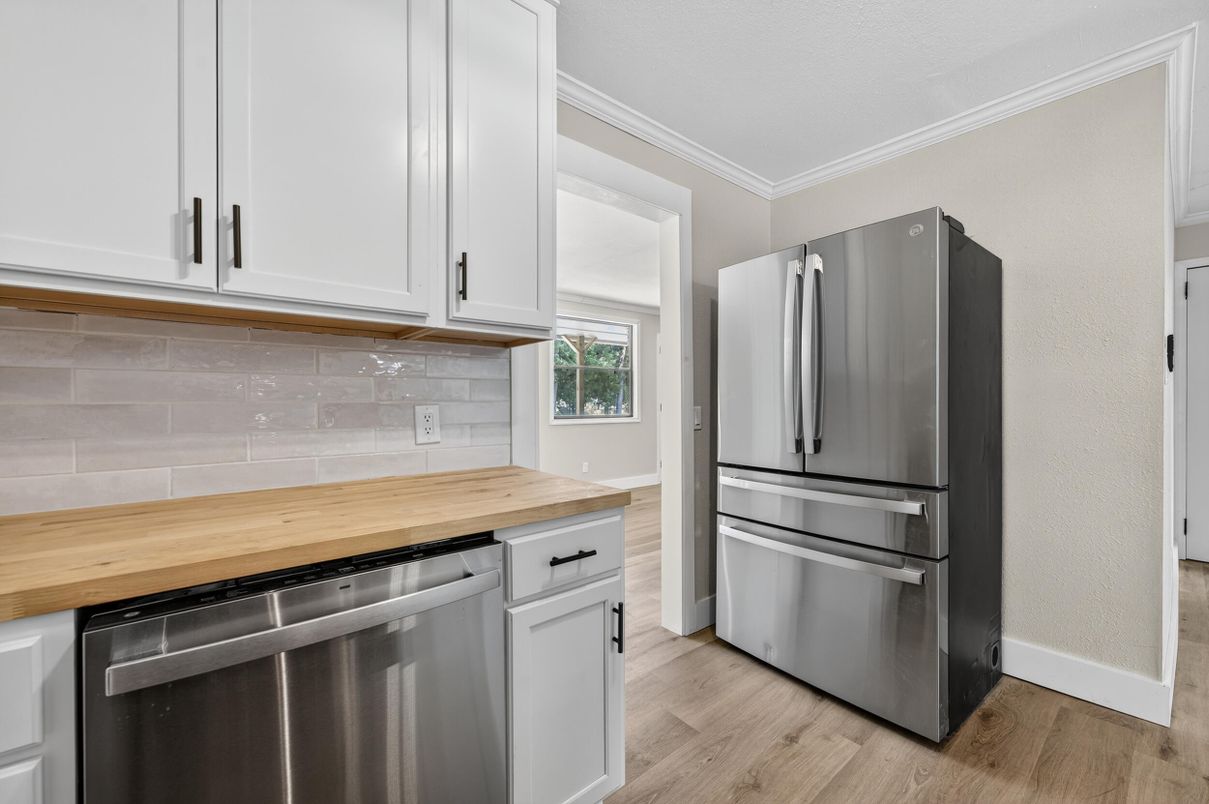 Interior, Kitchen, Stainless Steel Appliances, Wood Texture Flooring