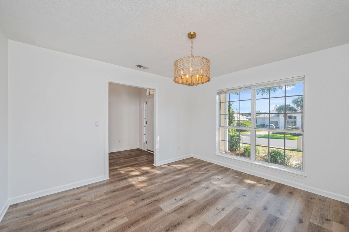Chandelier, Empty room, Interior, Wood Texture Flooring
