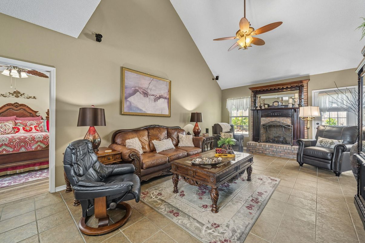 Fireplace, Interior, Living room