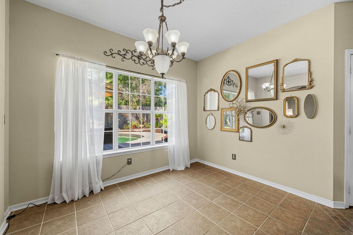 Chandelier, Empty room, Interior