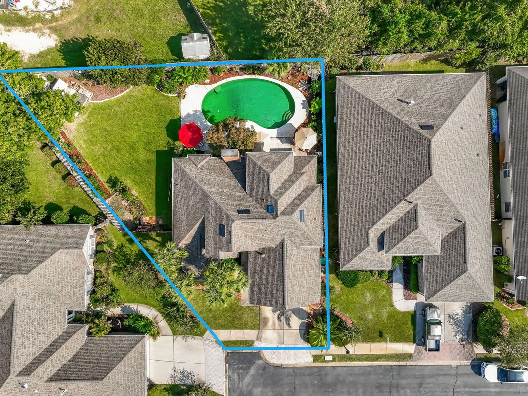 Exterior, Drone