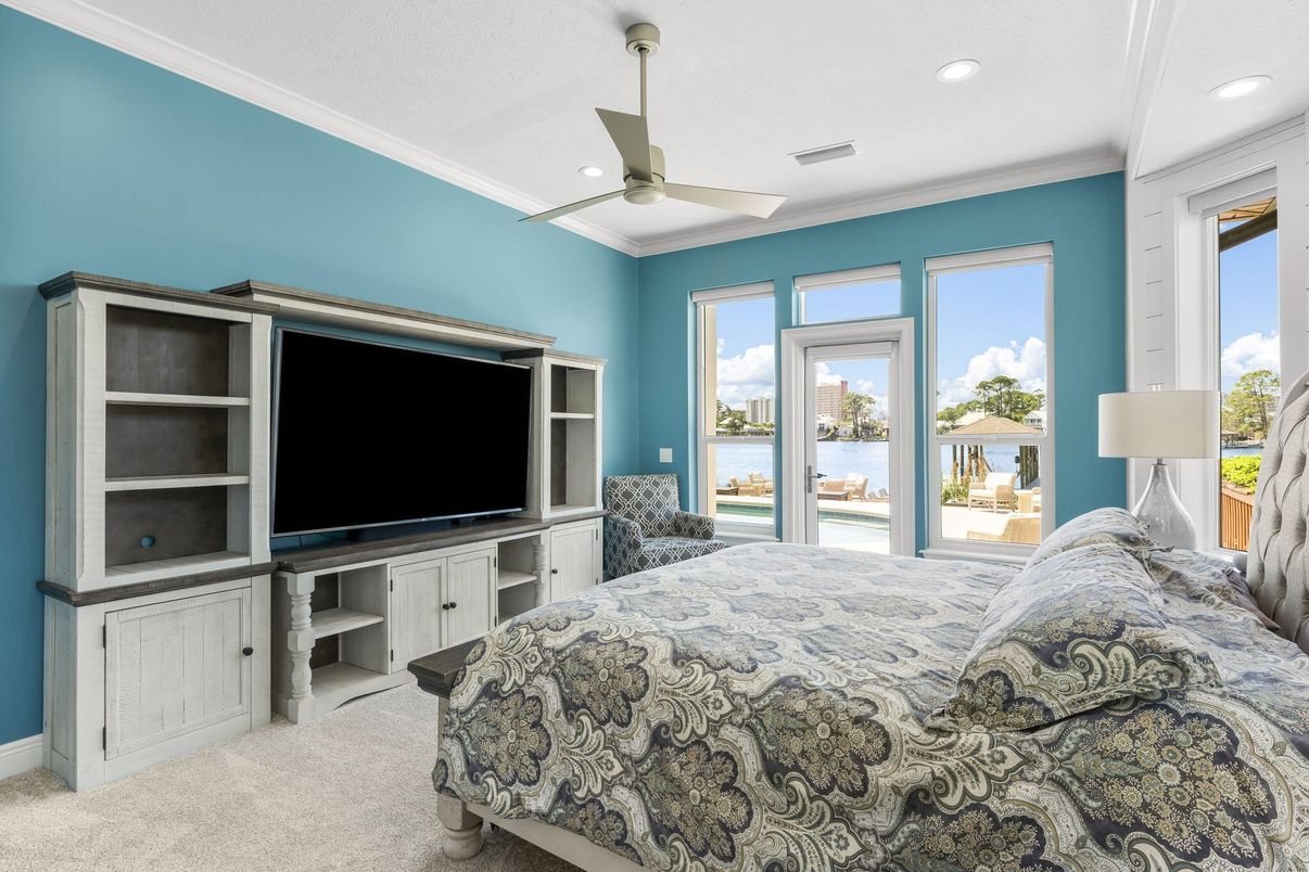 Bedroom, Interior, Recessed Lighting, Water