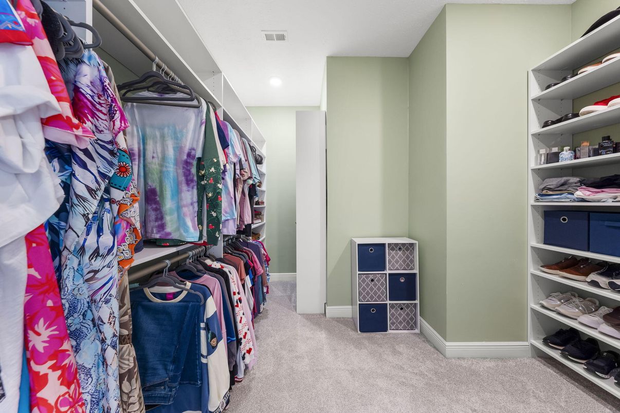 Interior, Recessed Lighting, Walk-in Closets