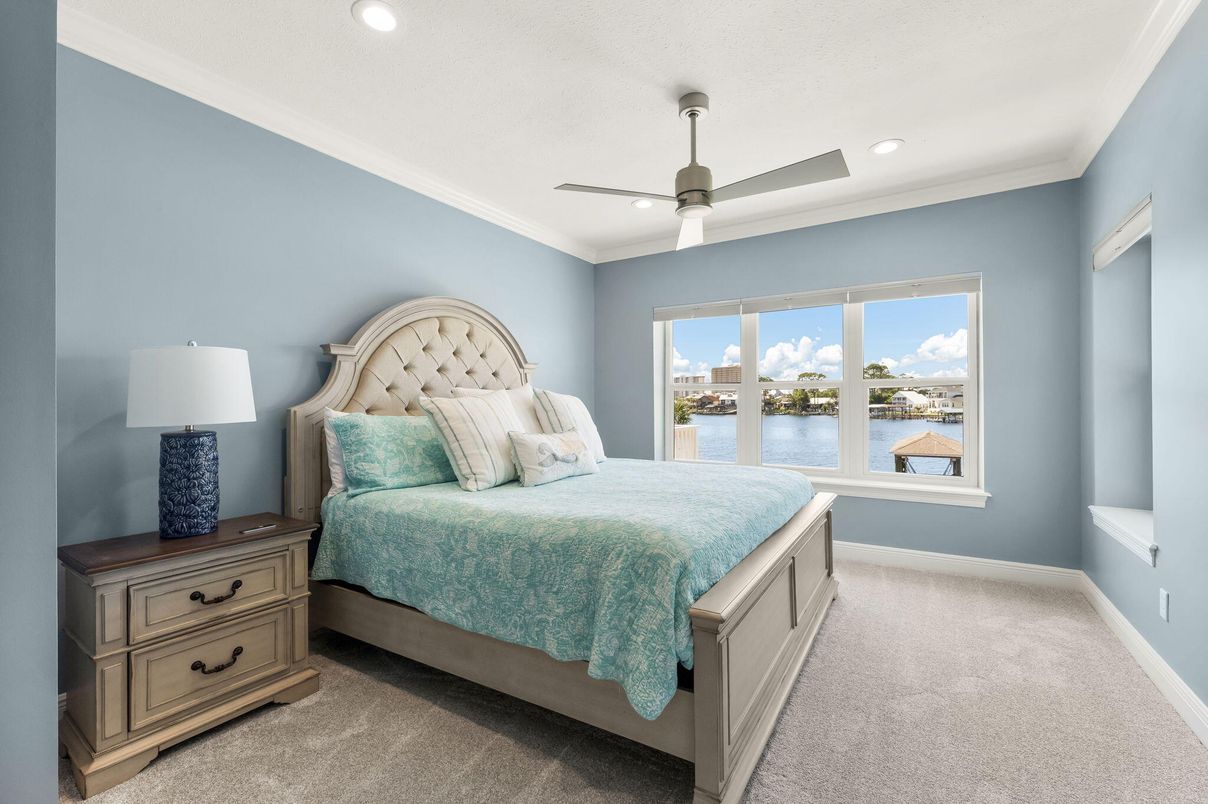 Bedroom, Interior, Recessed Lighting, Water