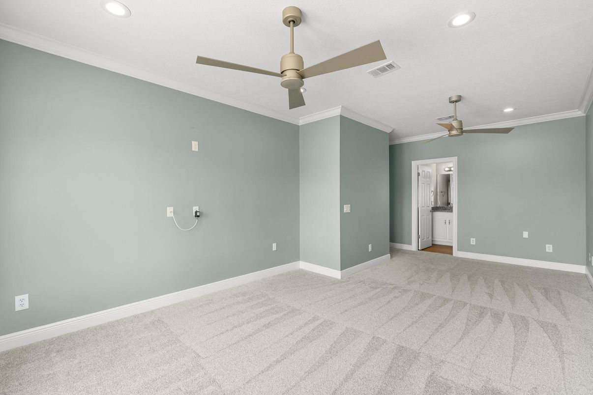 Empty room, Interior, Recessed Lighting