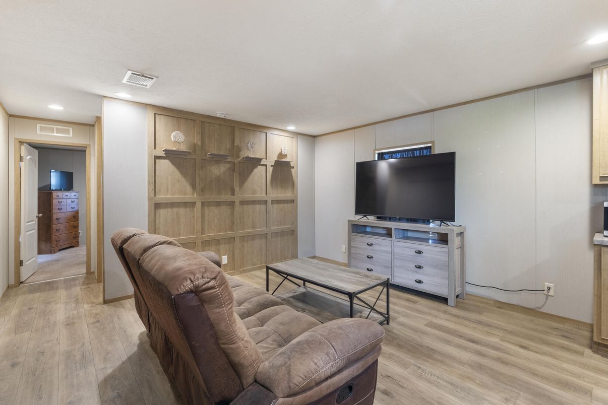 Interior, Living room, Recessed Lighting, Wood Texture Flooring