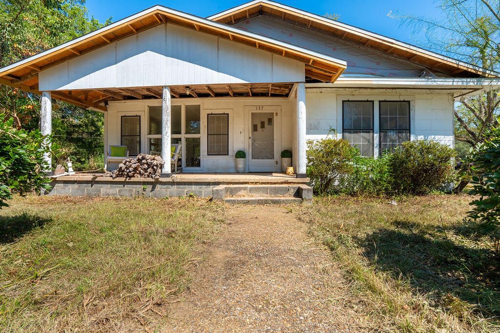 Exterior, Facade, American Craftsman