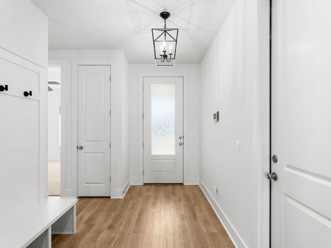 Interior, Pendant Lights, Wood Texture Flooring