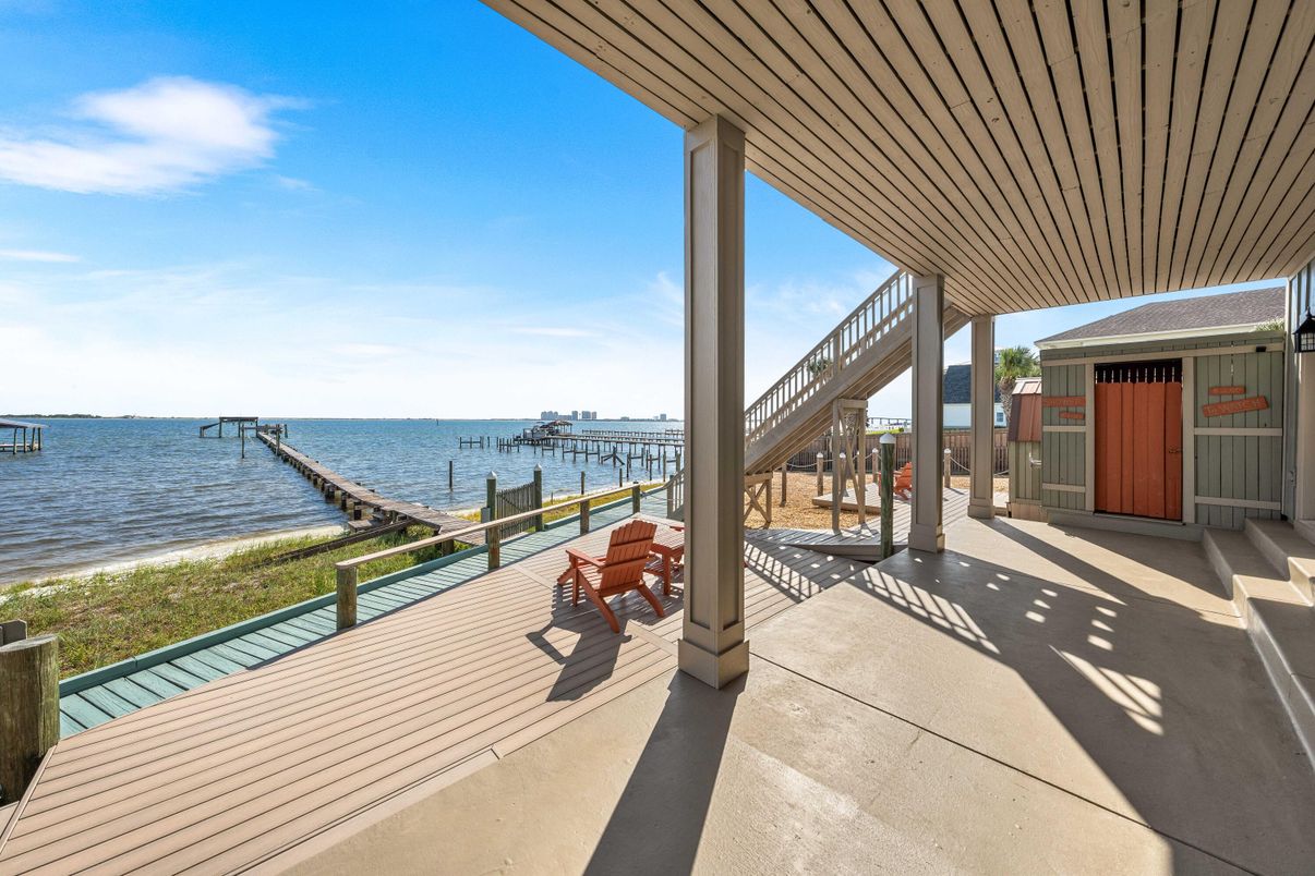 Exterior, Water