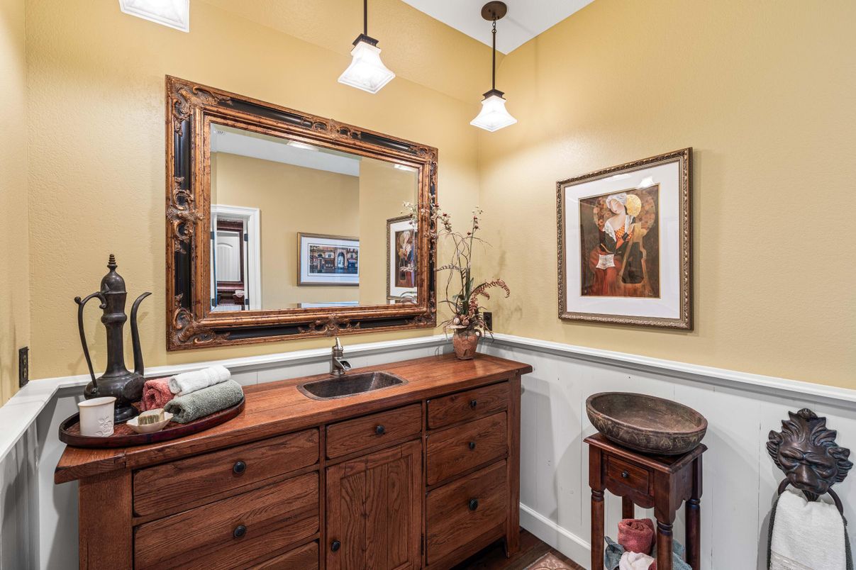 Bathroom, Interior, Pendant Lights