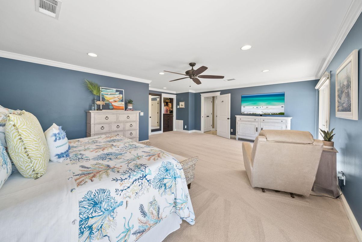 Bedroom, Interior, Recessed Lighting
