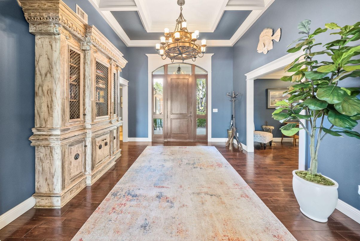 Chandelier, Interior, Wood Texture Flooring