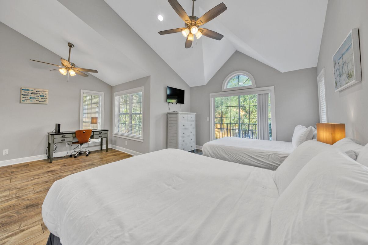 Bedroom, Home Office, Interior, Recessed Lighting, Wood Texture Flooring