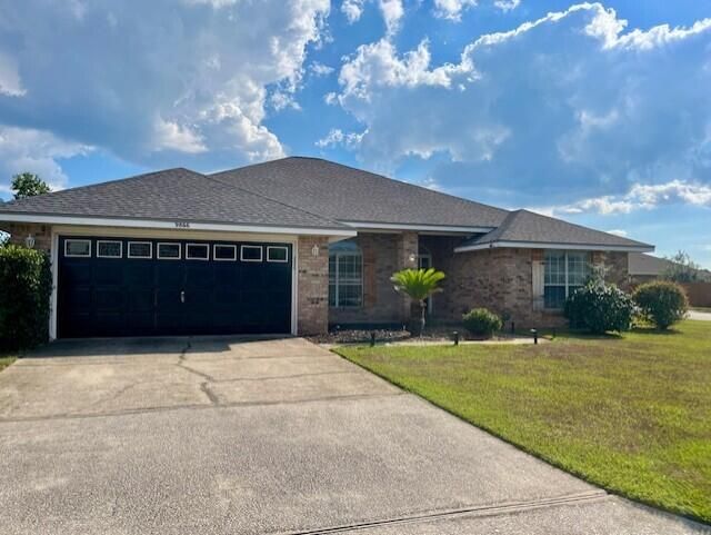 Attached, Exterior, Facade, Brick Facade, Ranch