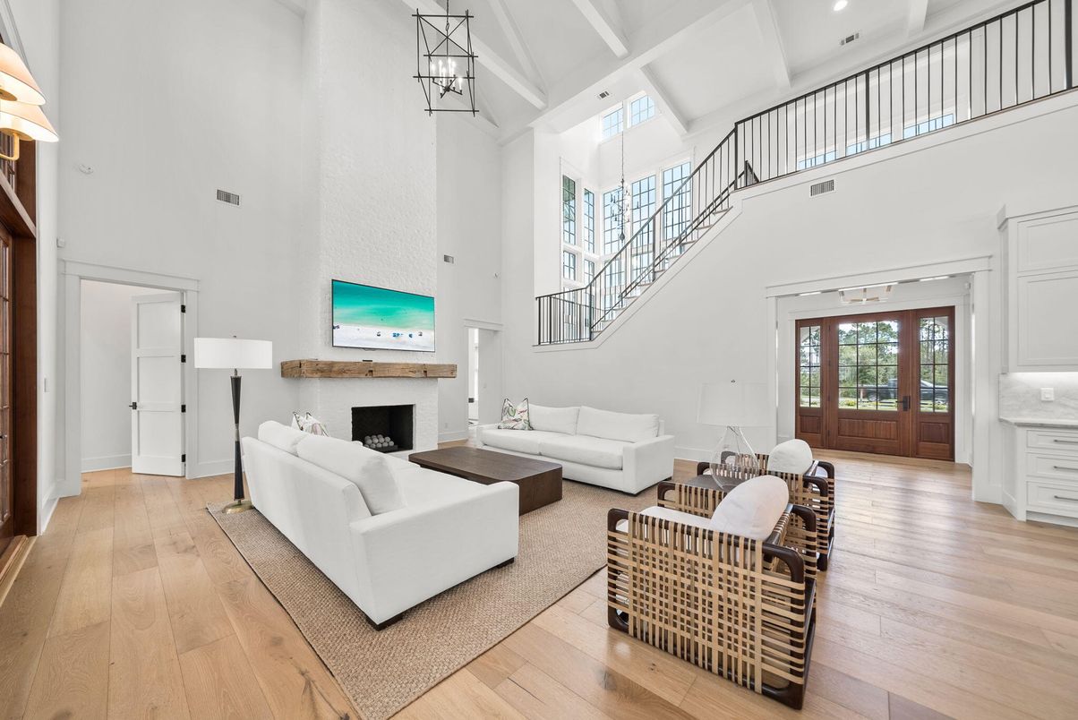 Fireplace, Interior, Living room, Pendant Lights, Recessed Lighting, Wood Texture Flooring