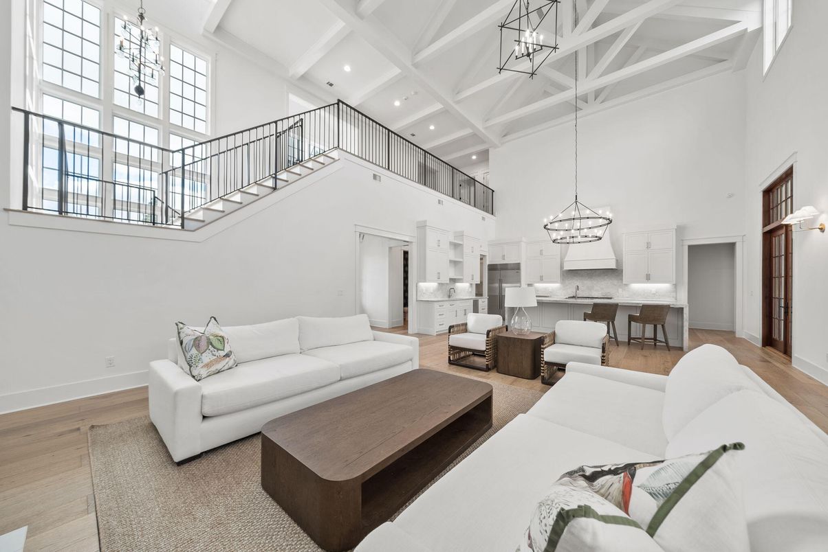 Chandelier, Interior, Kitchen, Living room, Pendant Lights, Recessed Lighting, Wood Texture Flooring