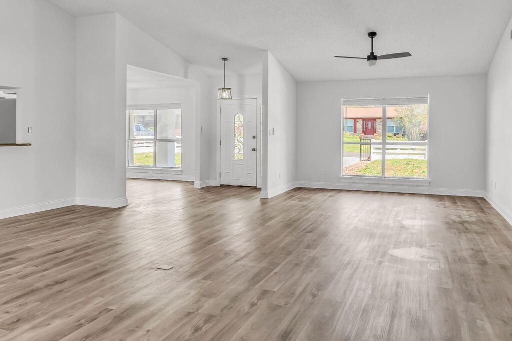 Empty room, Interior, Pendant Lights, Wood Texture Flooring