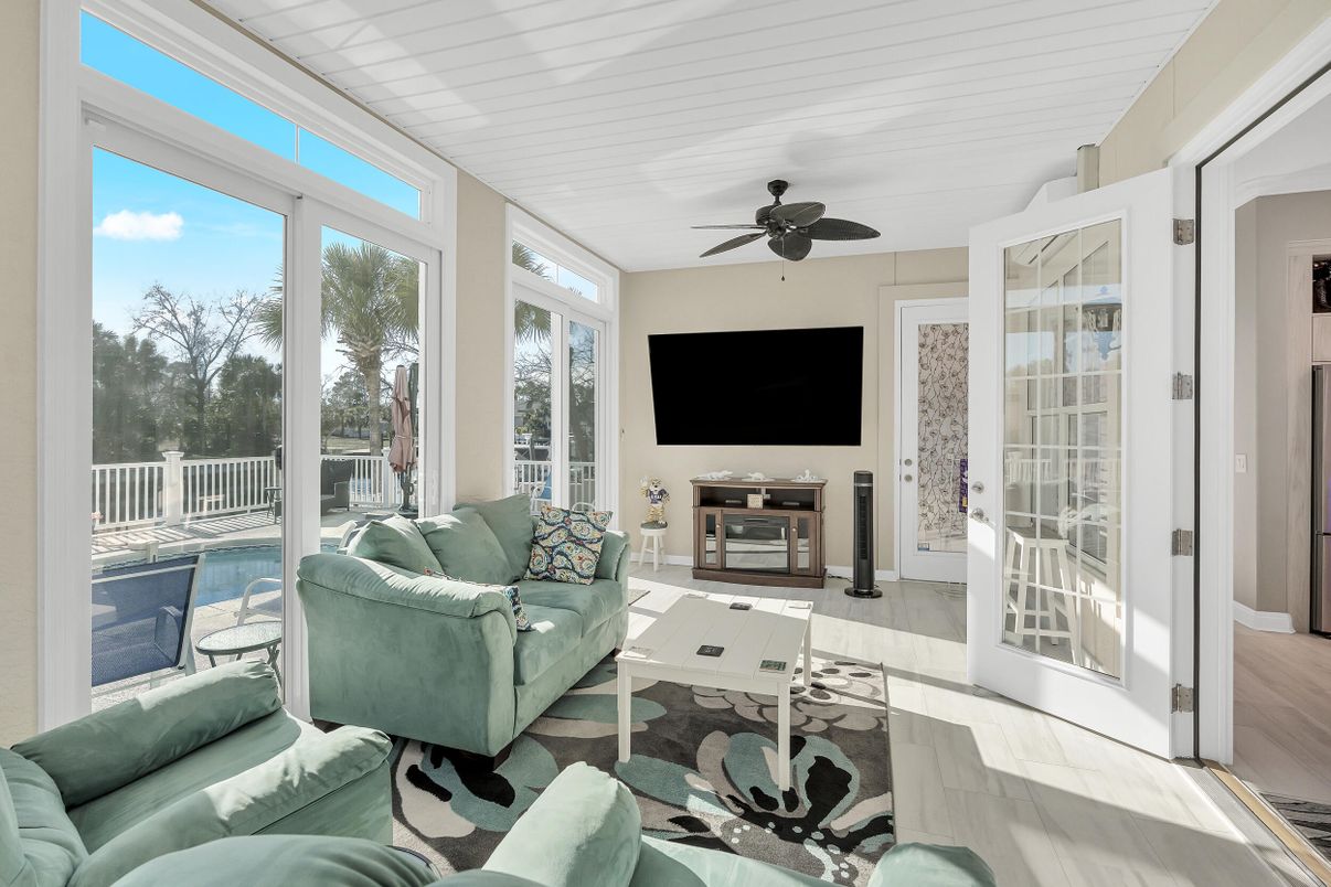 Interior, Living room, Sun Room, Wood Texture Flooring