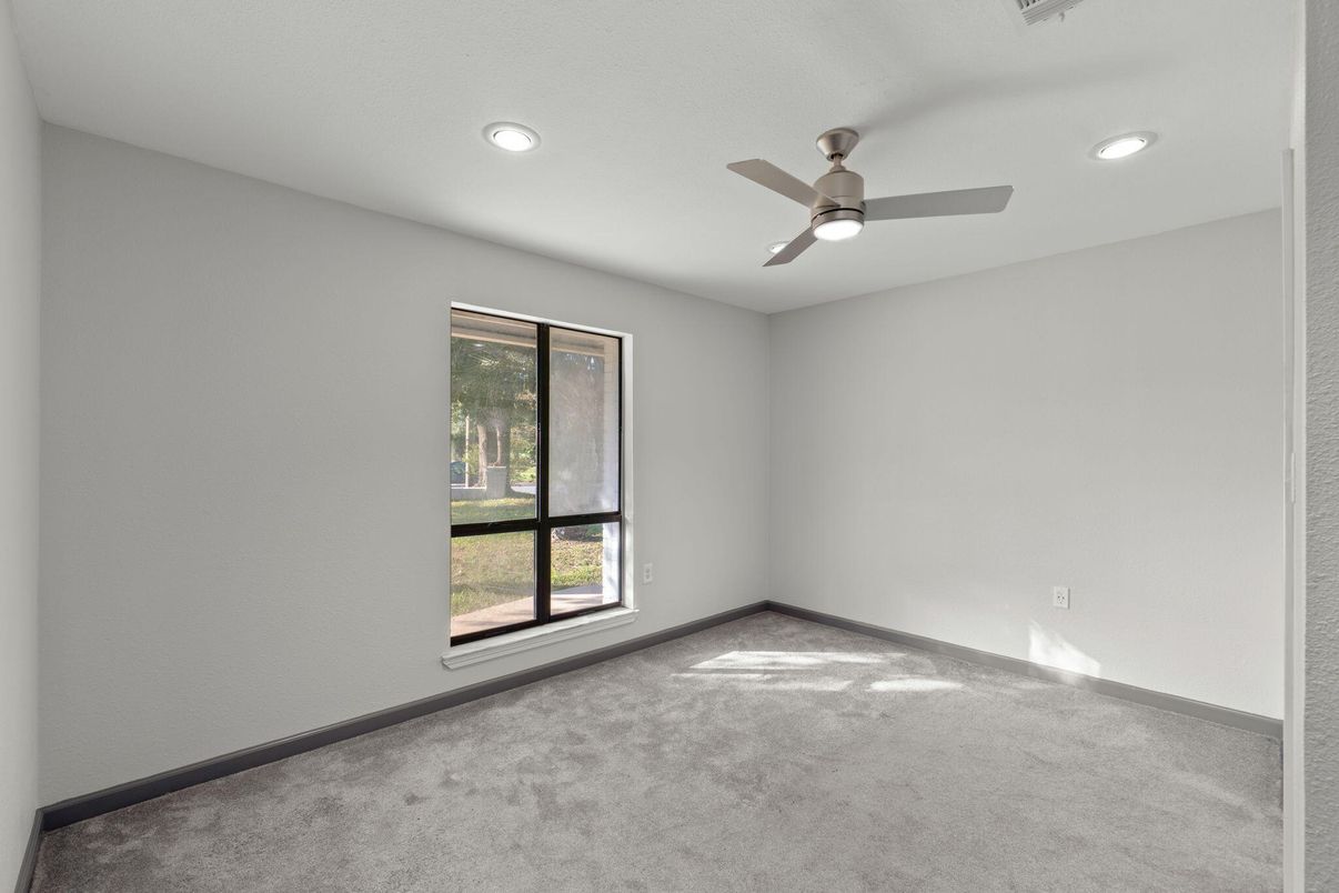 Empty room, Interior, Recessed Lighting