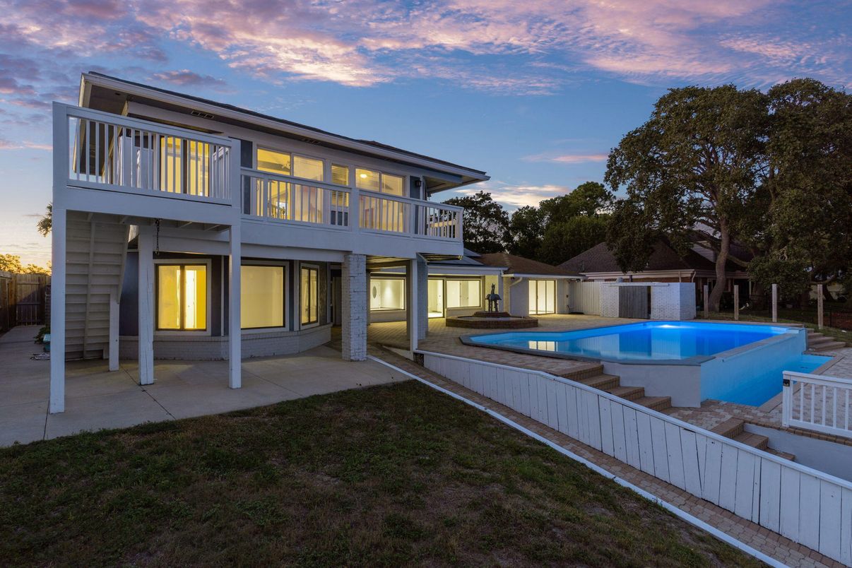 Backyard, Exterior, Pool