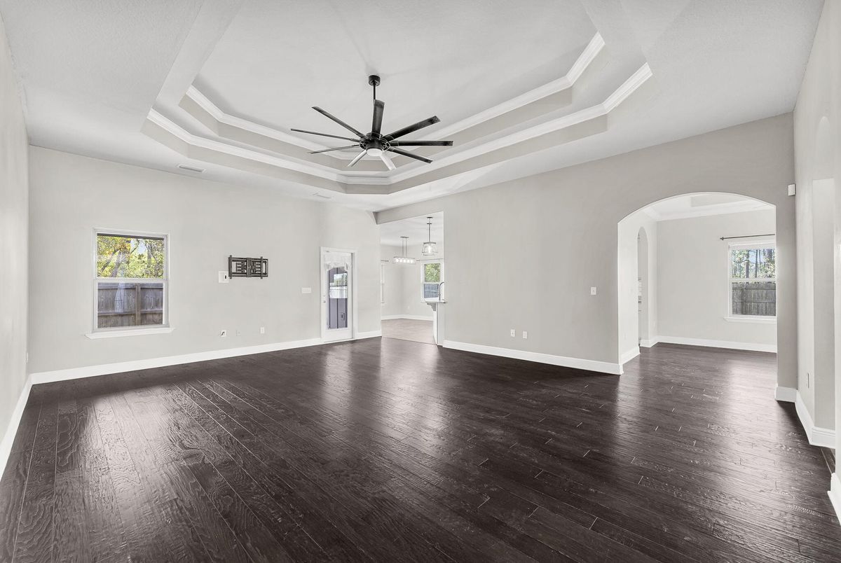 Empty room, Interior, Pendant Lights, Recessed Lighting, Wood Texture Flooring