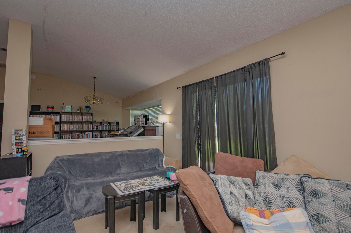 Chandelier, Interior, Living room