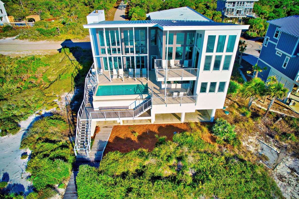 Exterior, Drone