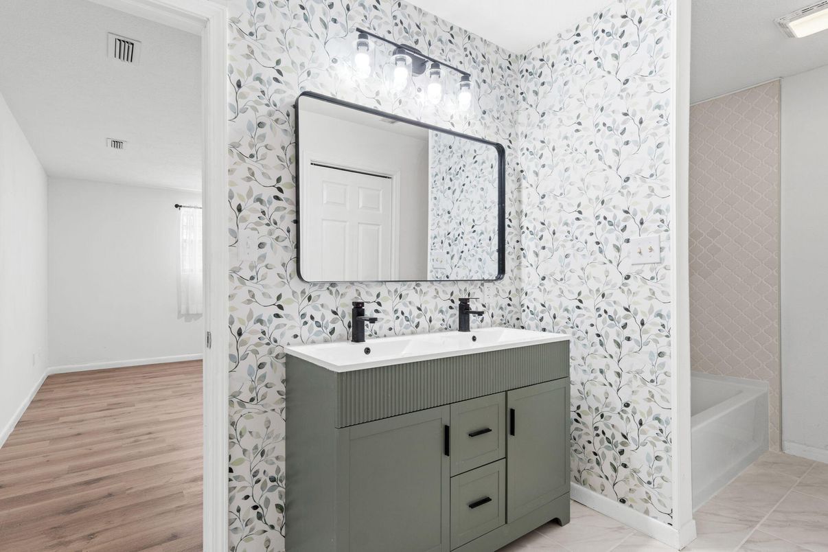 Bathroom, Interior, Wood Texture Flooring