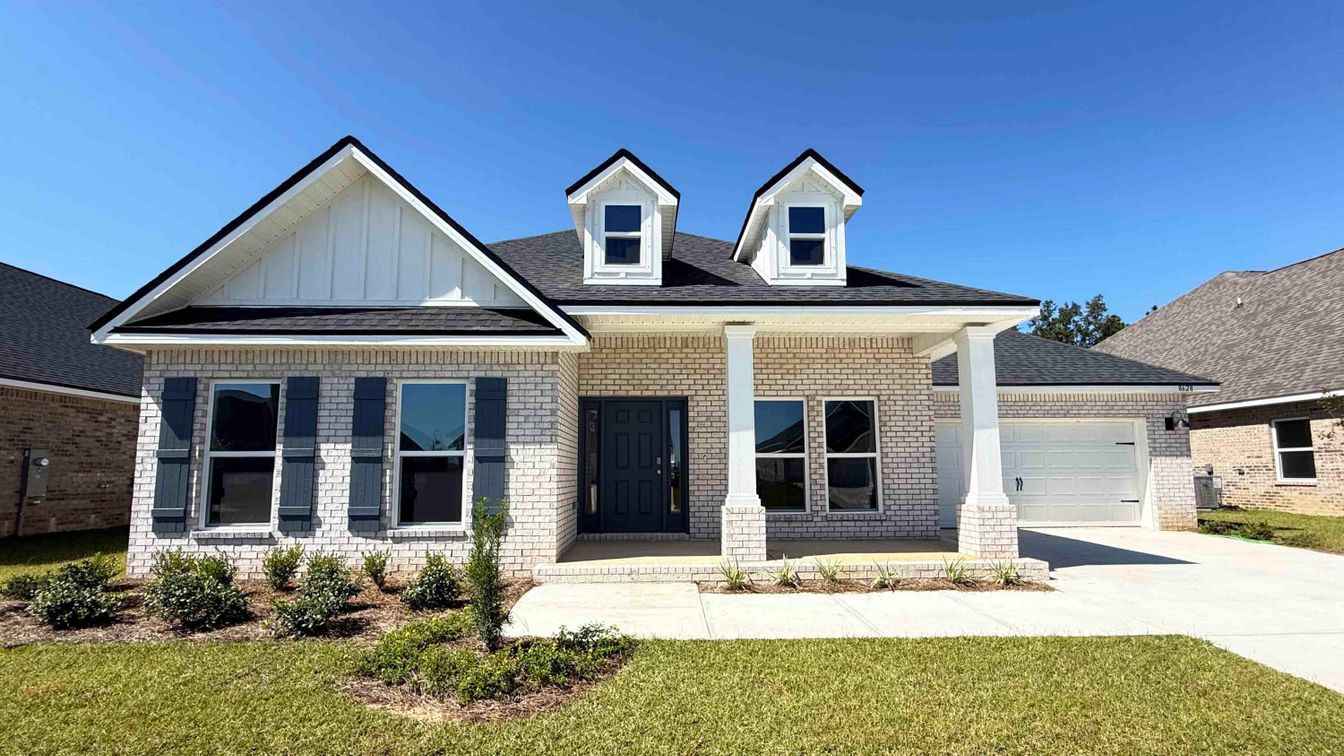 Attached, Exterior, Facade, Brick Facade, Ranch