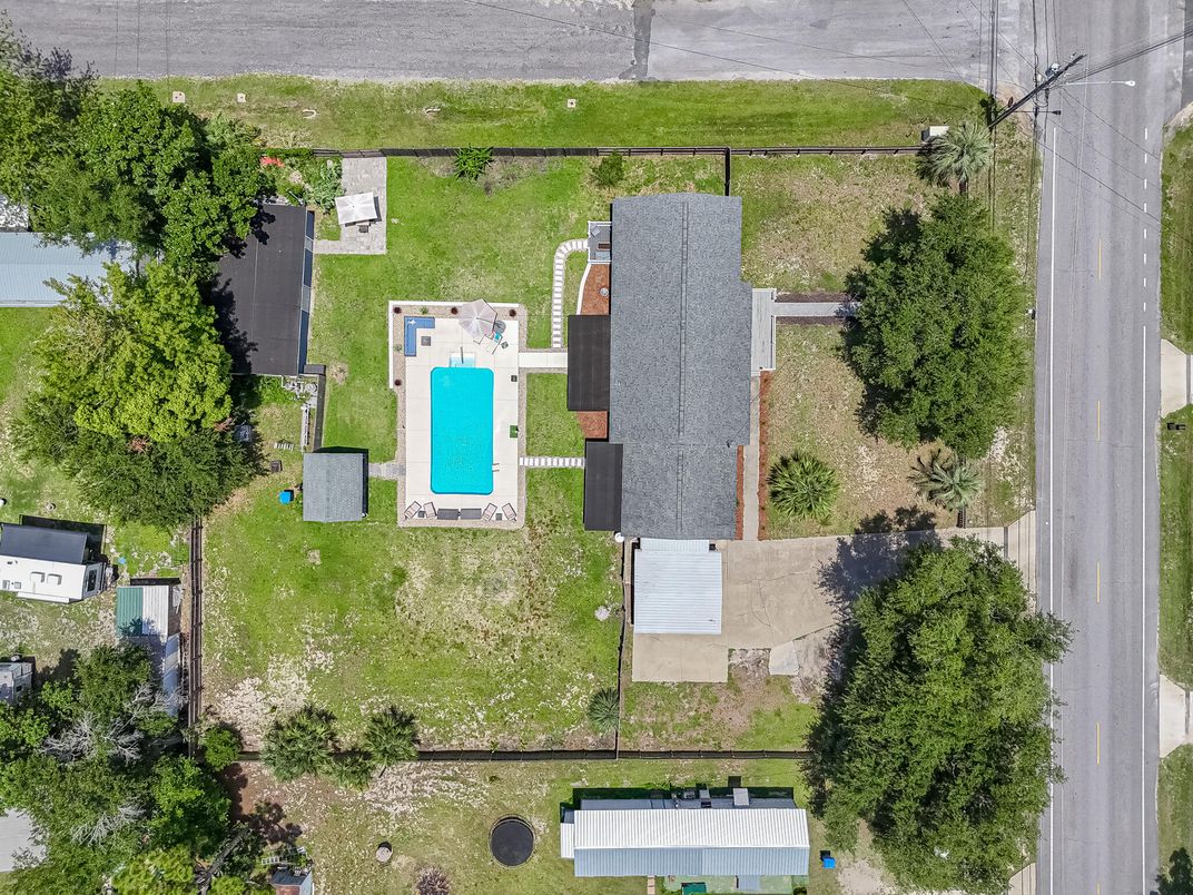 Exterior, Drone