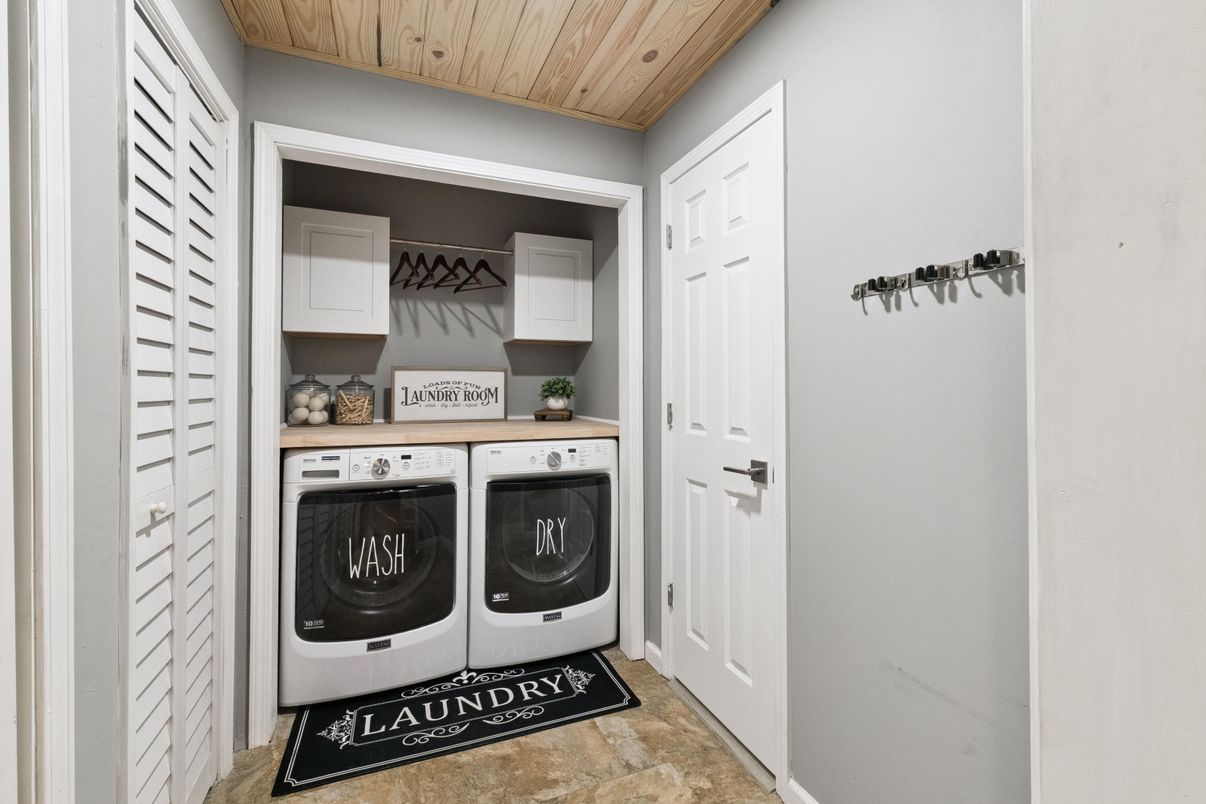 Interior, Washer, Wooden Ceilings