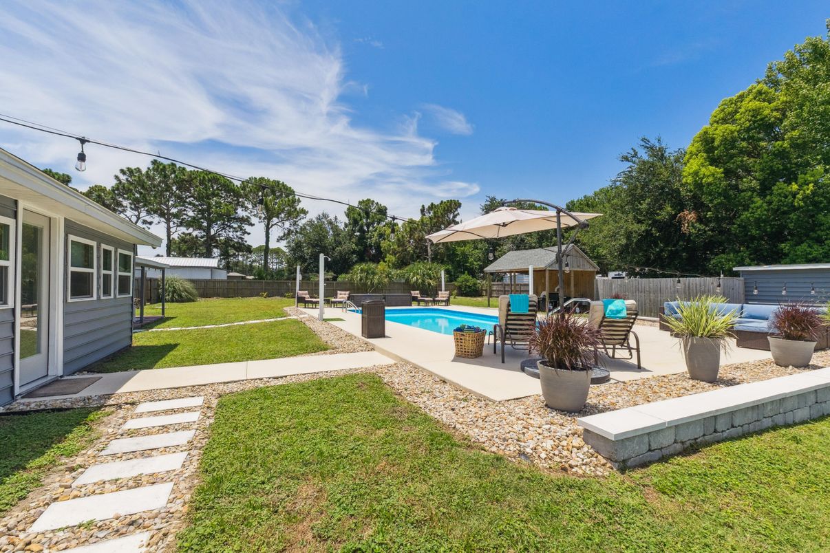 Backyard, Exterior, Pool
